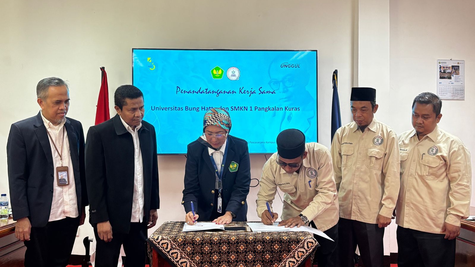 Universitas Bung Hatta dan SMKN 1 Pangkalan Kuras Tandatangani Kesepakatran Kerjasama